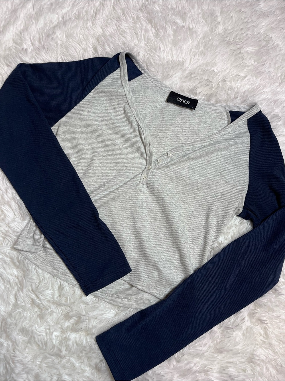 Cider Two-Tone Navy & Light Gray Henley Long Sleeve Top